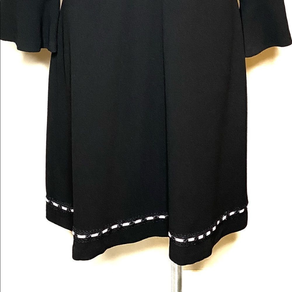 Karl Lagerfeld black with white trim V-neck bell sleeve dress size 2 - Picture 6 of 16